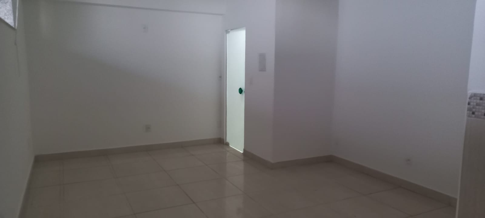 Sala para locação 50 m , 2.000,00/ mes.