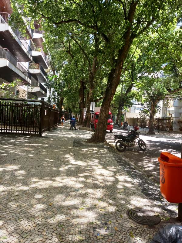 Ótima Cobertura Duplex 2 Qts (1suíte) e Dependências em Botafogo