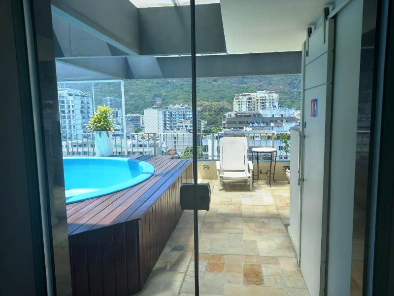 Ótima Cobertura Duplex 2 Qts (1suíte) e Dependências em Botafogo