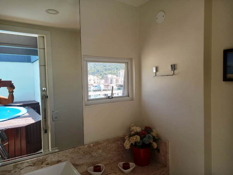 Ótima Cobertura Duplex 2 Qts (1suíte) e Dependências em Botafogo