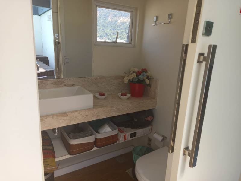 Ótima Cobertura Duplex 2 Qts (1suíte) e Dependências em Botafogo