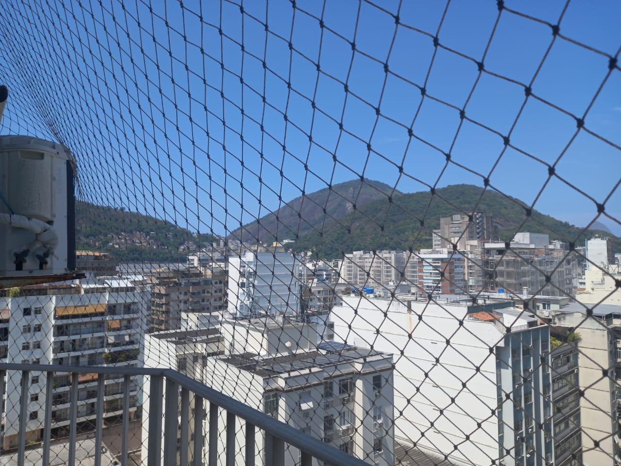 Ótima Cobertura Duplex 2 Qts (1suíte) e Dependências em Botafogo