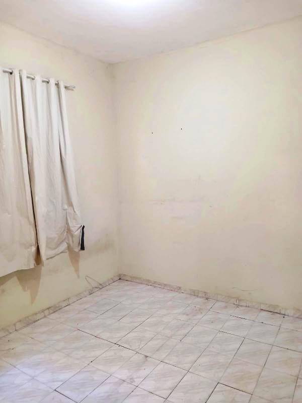Boa Casa Tipo Apto Desocupada 3 Qts na Canindé Rocha 