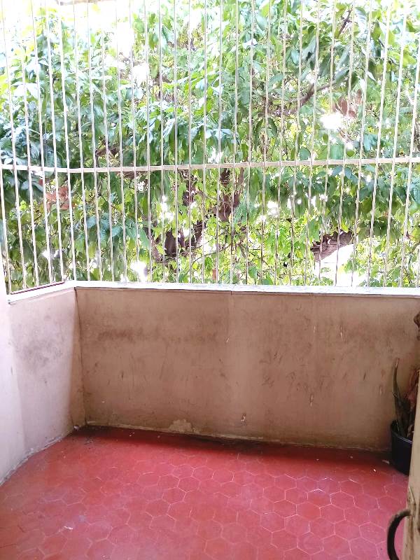 Boa Casa Tipo Apto Desocupada 3 Qts na Canindé Rocha 