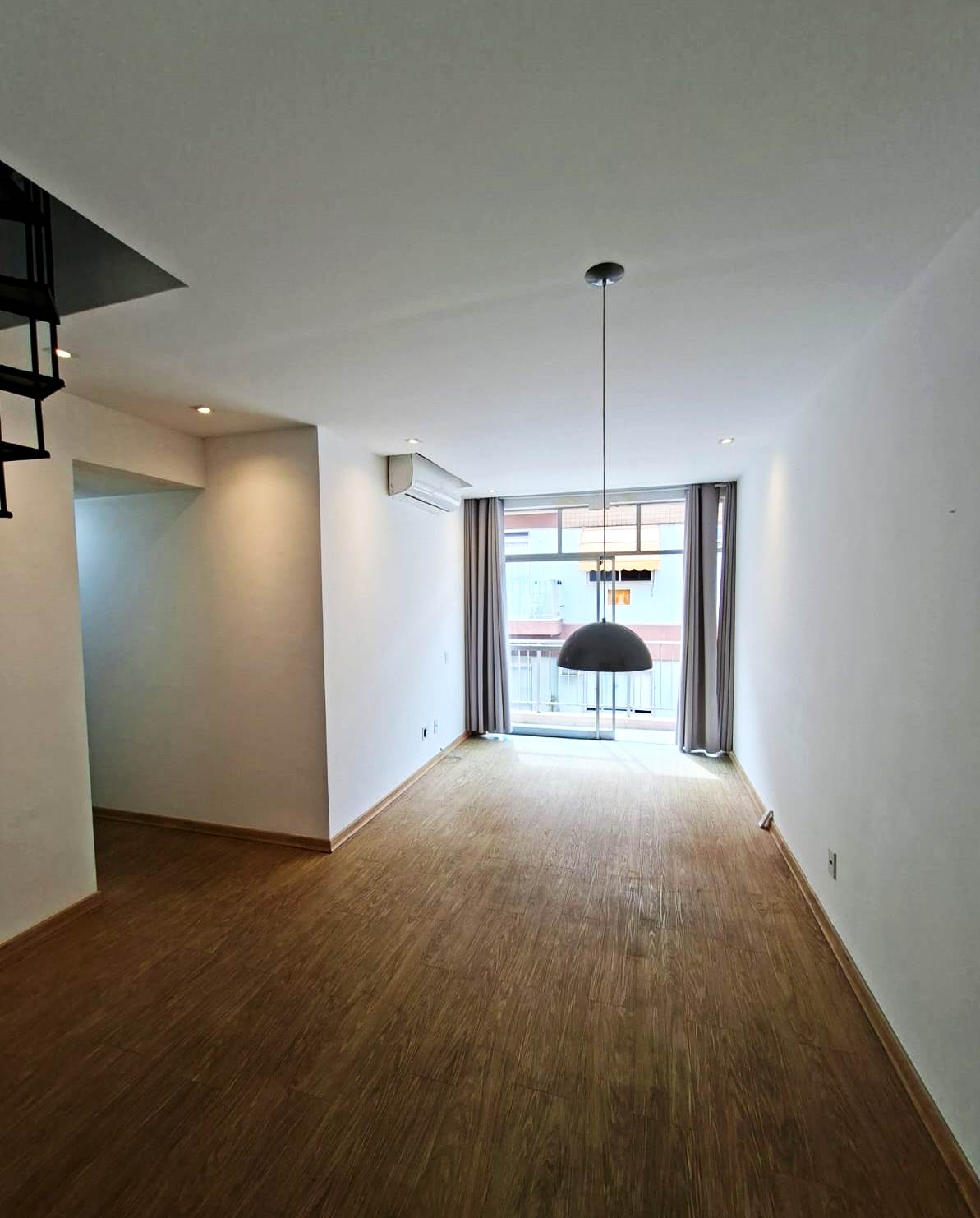 Ótima Cobertura Duplex 2 Qts (1Suíte) e Deps .Centro da Freguesia JPA