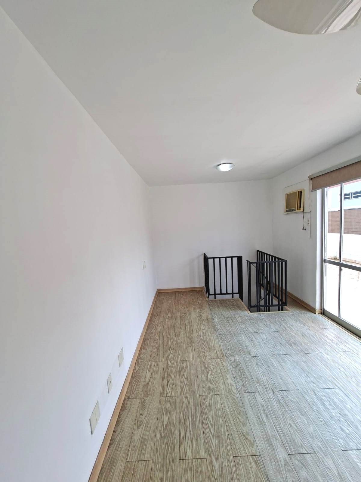 Ótima Cobertura Duplex 2 Qts (1Suíte) e Deps .Centro da Freguesia JPA