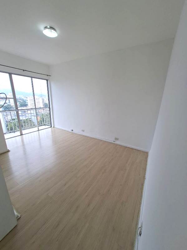 Ótimo Apto 2 Varandas, 2 Qtos (1Suite) e Dependências Junto Lgo Pechincha 