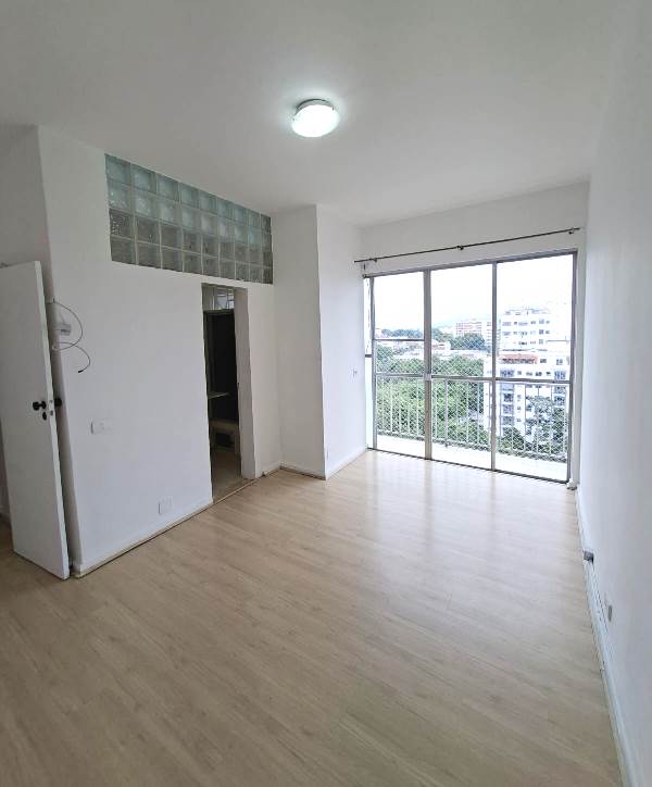 Ótimo Apto 2 Varandas, 2 Qtos (1Suite) e Dependências Junto Lgo Pechincha 