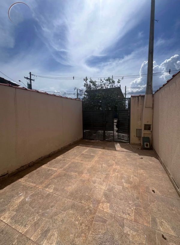 Lindo Sobrado com Ótima Localização