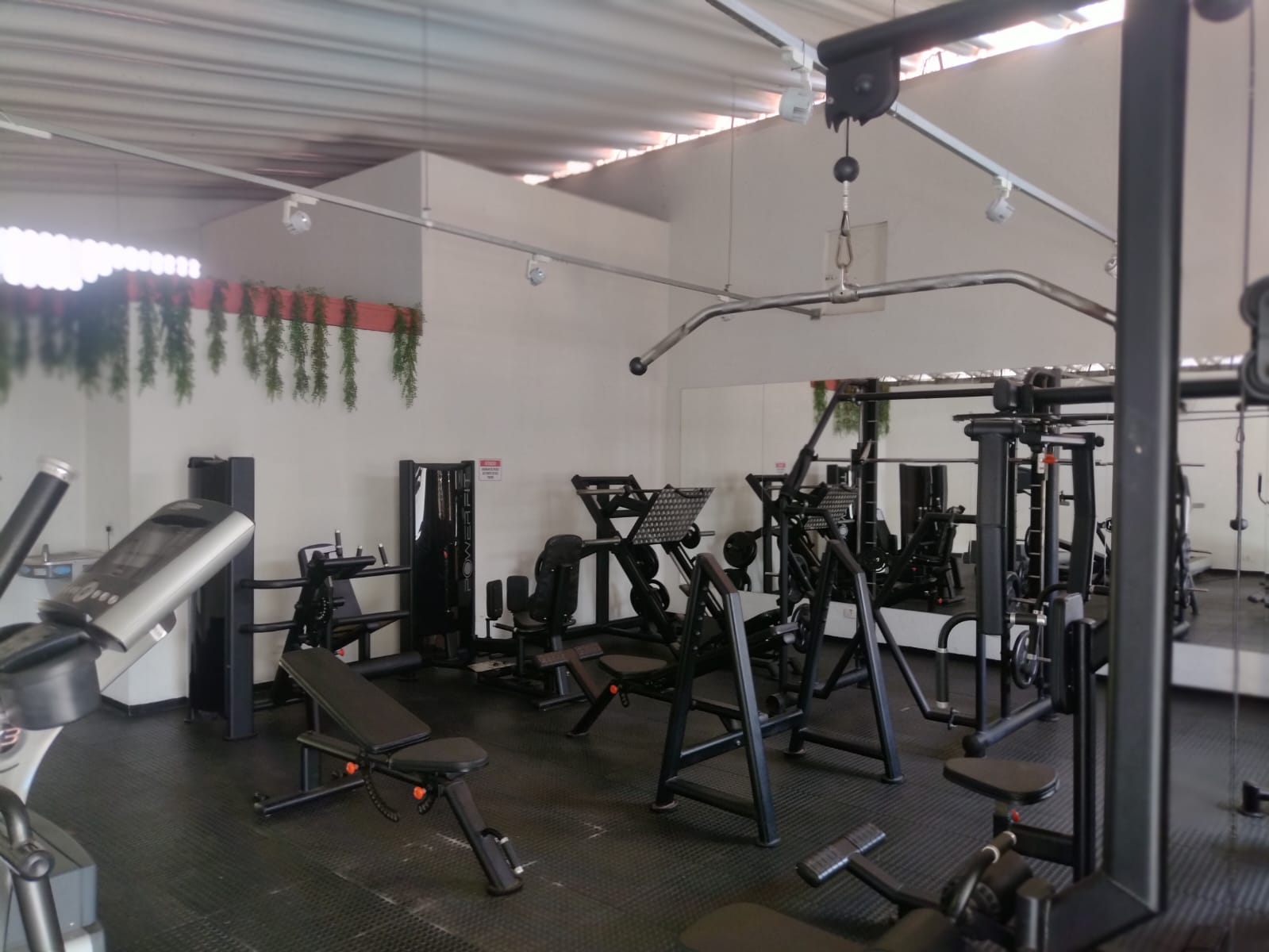 Excelente terreno plano à venda com 228m² - Condomínio Fechado - Cotia/SP