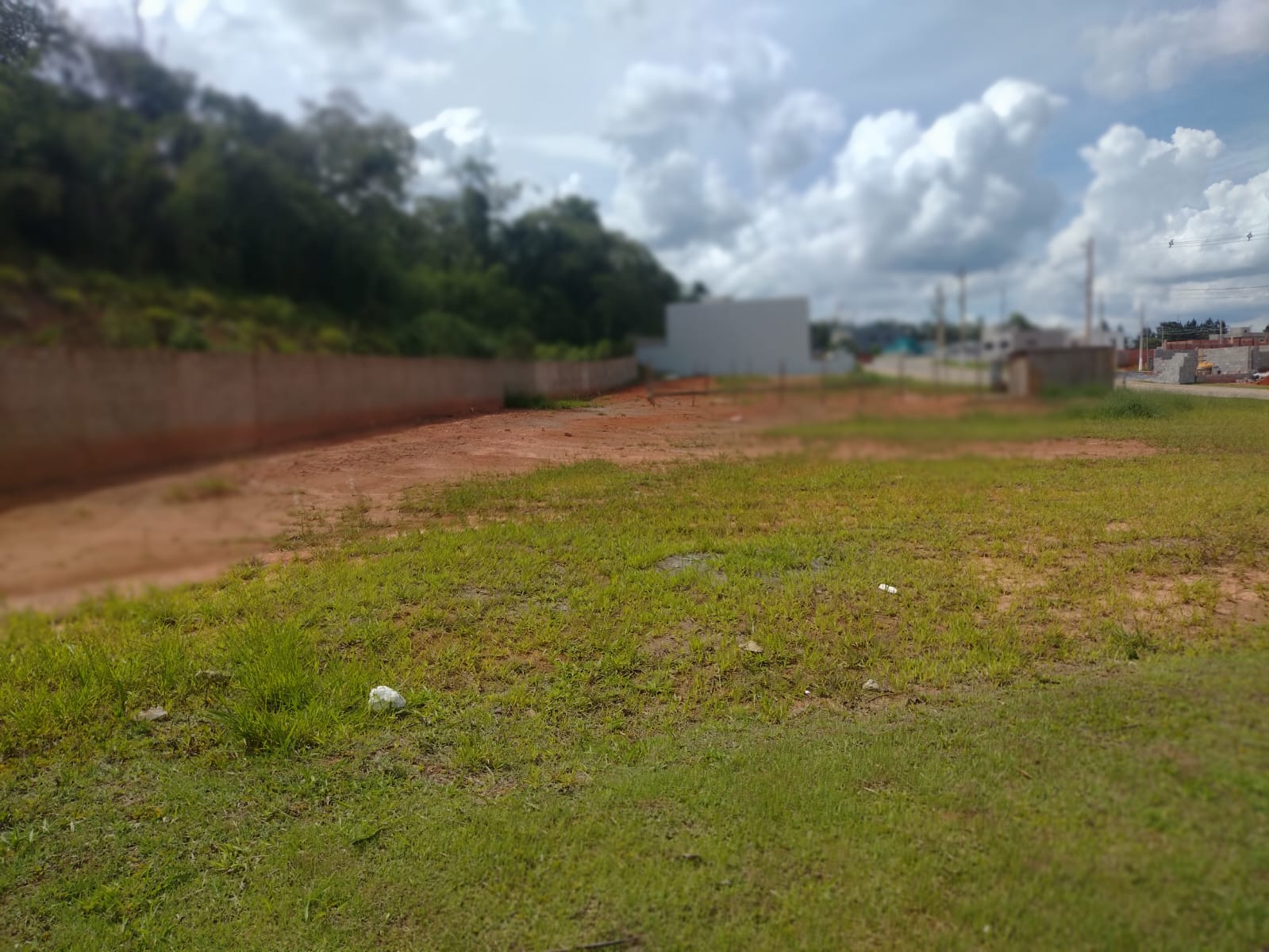 Excelente terreno plano à venda com 228m² - Condomínio Fechado - Cotia/SP