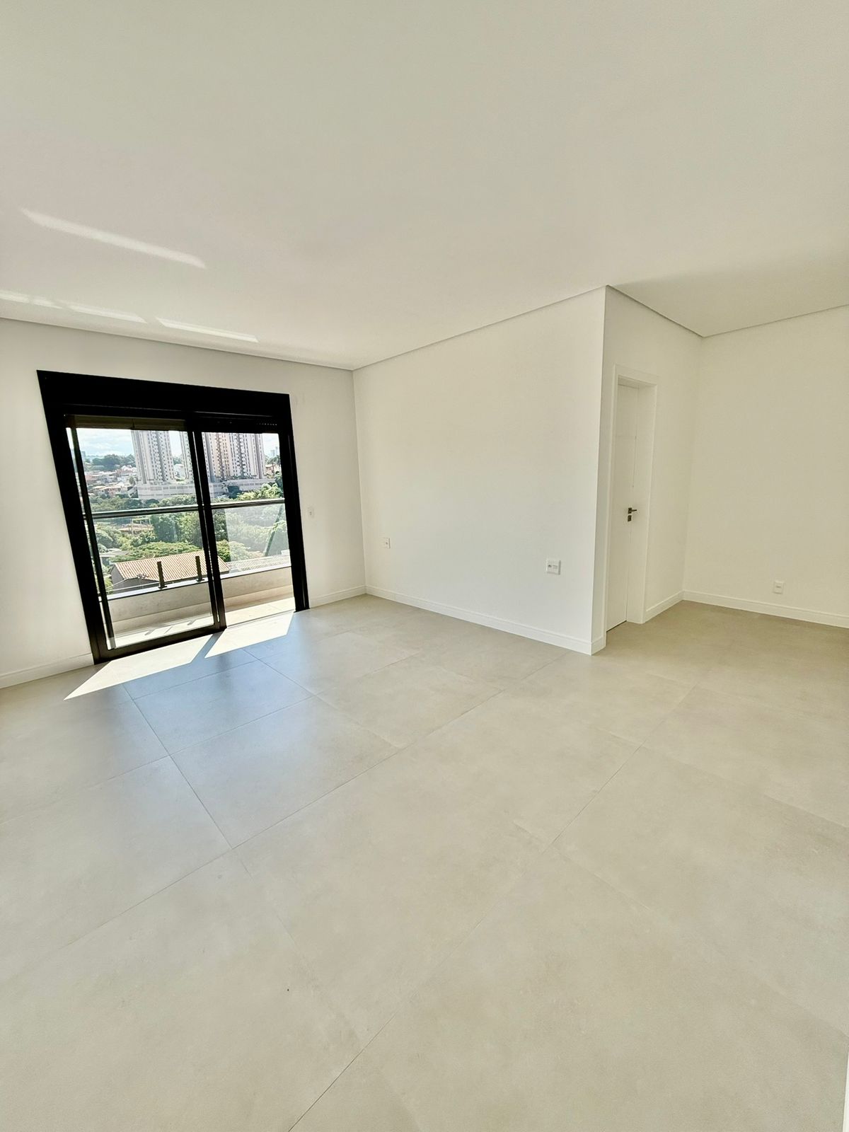 Excelente Sobrado Novo à Venda no Jardim Felicidade – 245m² 