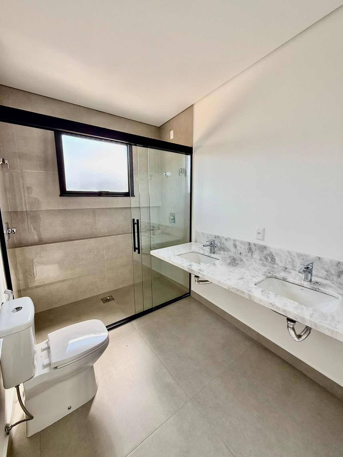 Excelente Sobrado Novo à Venda no Jardim Felicidade – 245m² 