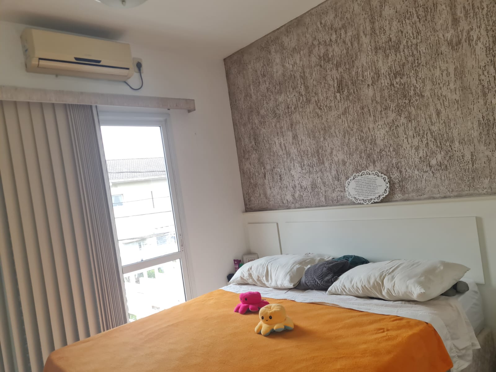 Sobrado a venda no condomínio Mediterrâneo 