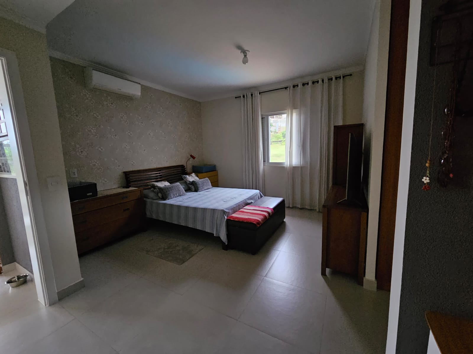 Casa a Venda em Condomínio Beverly Hills-Jandira