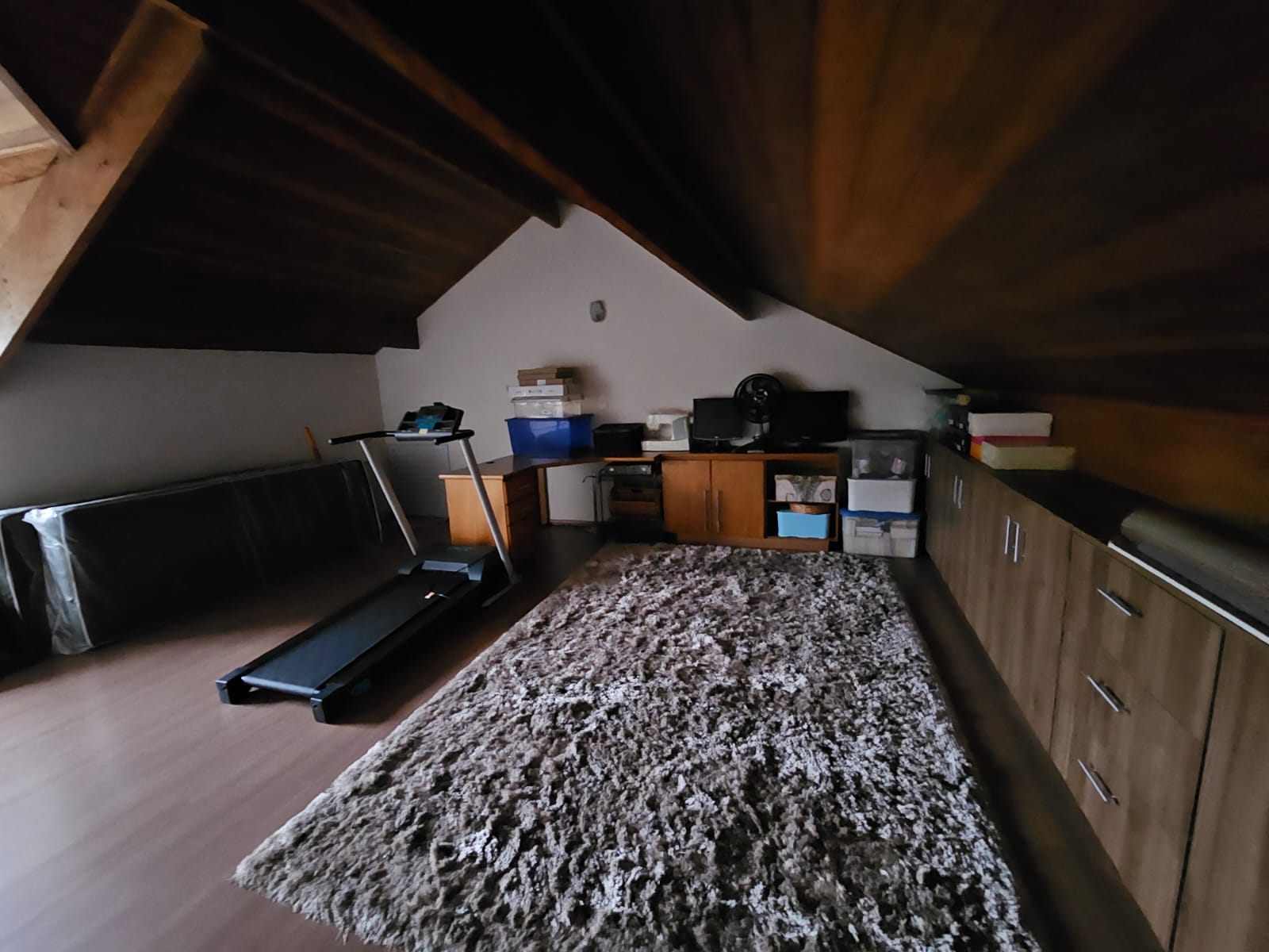 Casa a Venda em Condomínio Beverly Hills-Jandira