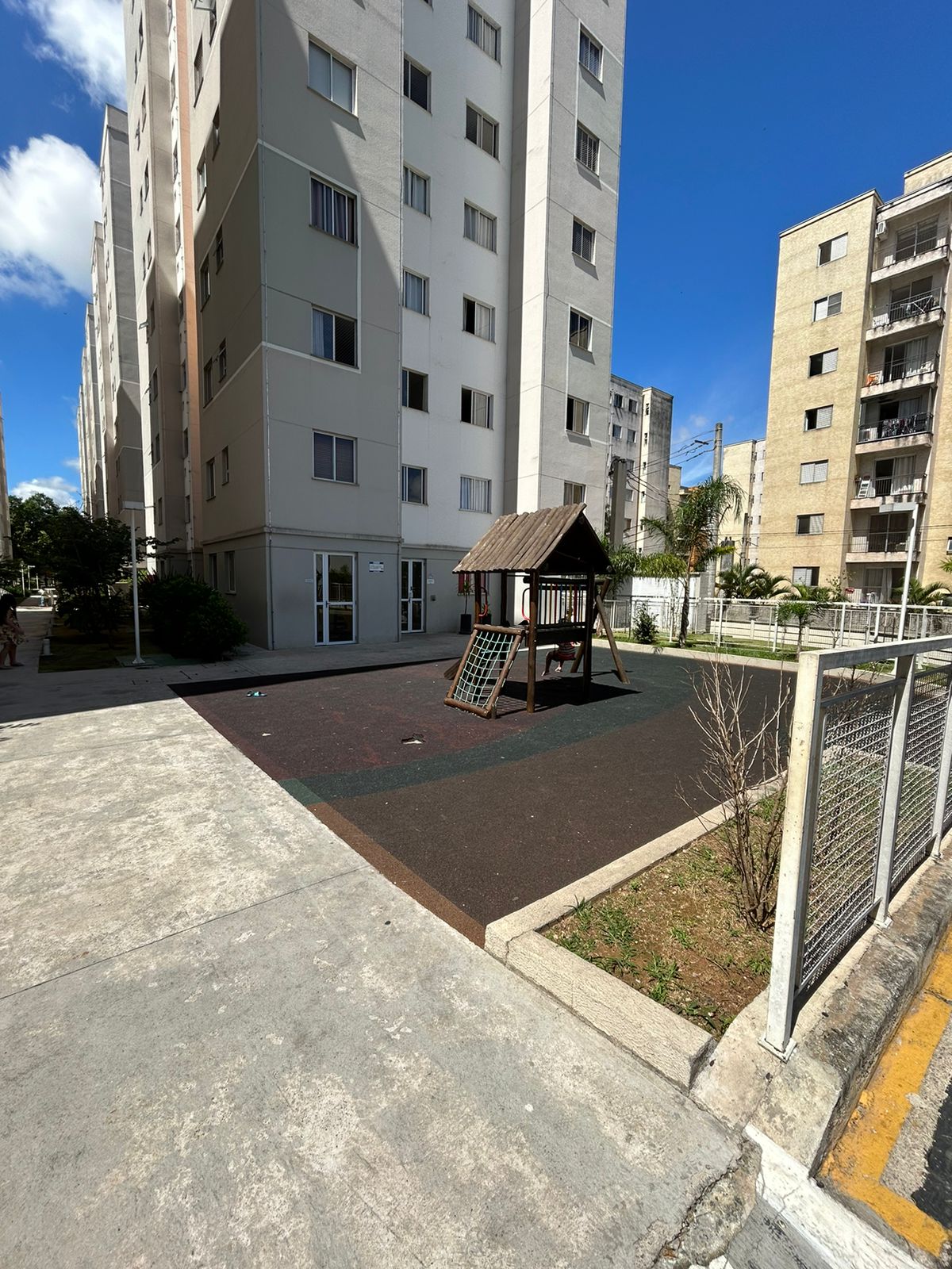 Apartamento a Venda em Condomínio Praça Estação Jandira 