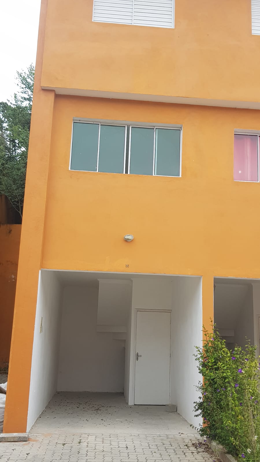 Locação  Casa Geminada no Cond. Residencial Reserva Monte Carlo - Jandira