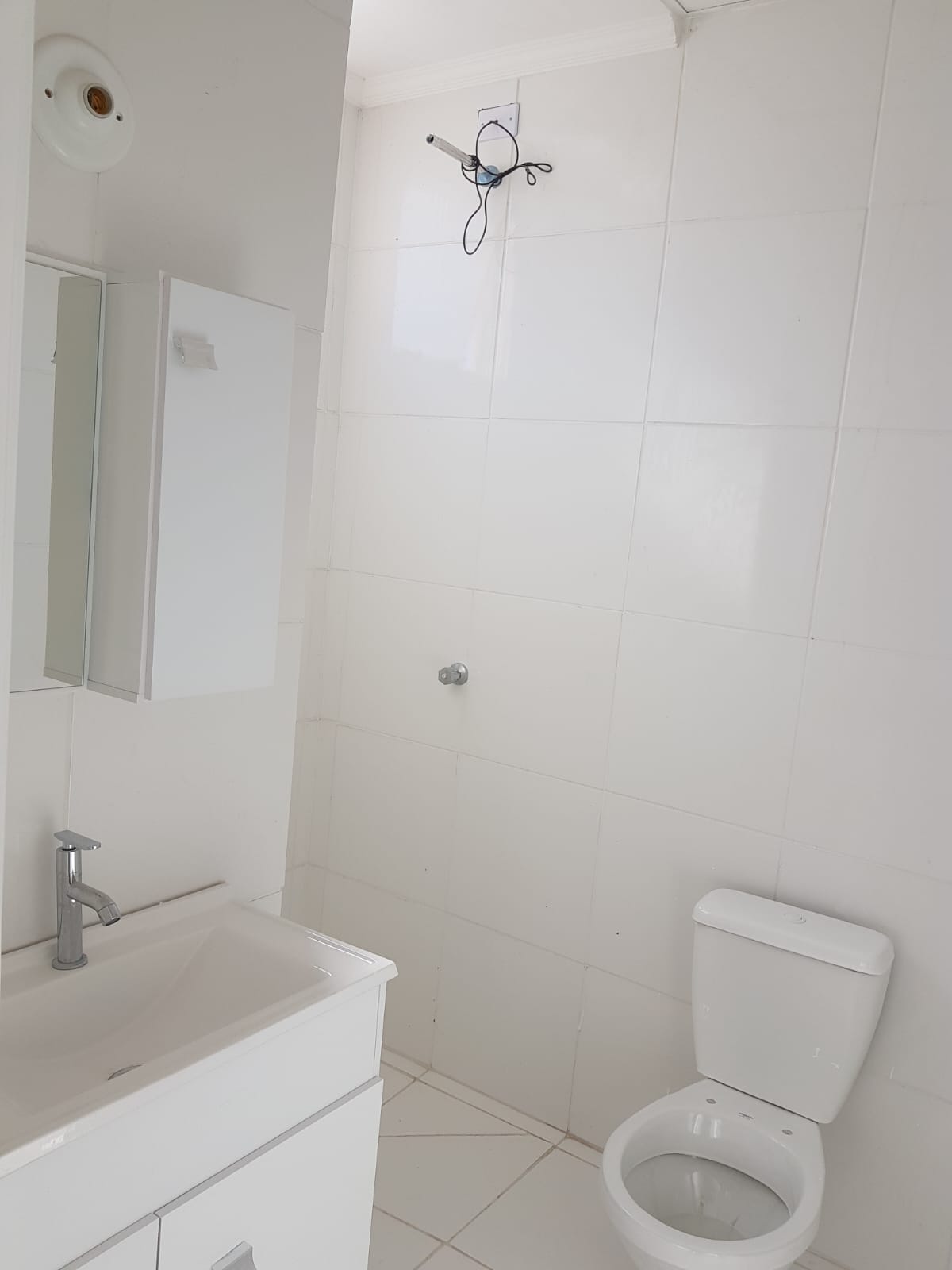 Locação  Casa Geminada no Cond. Residencial Reserva Monte Carlo - Jandira