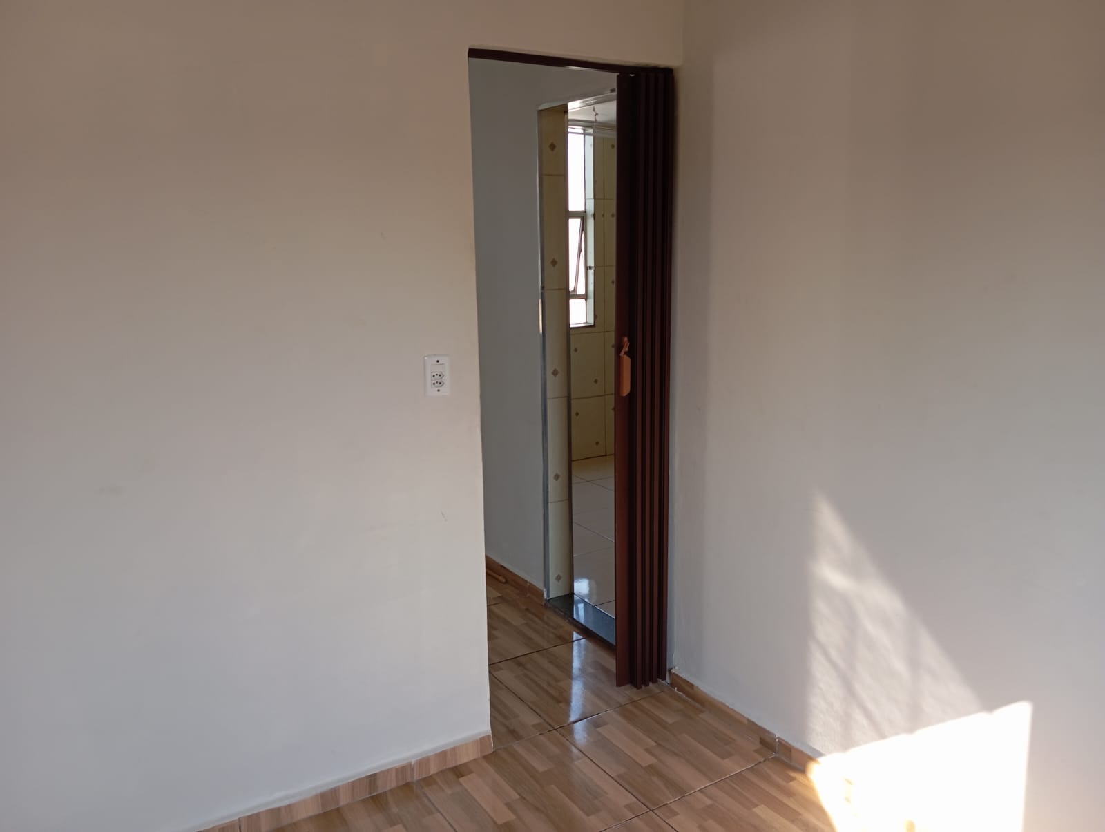 Apartamento à Venda - 2 Dormitórios em Carapicuíba, SP