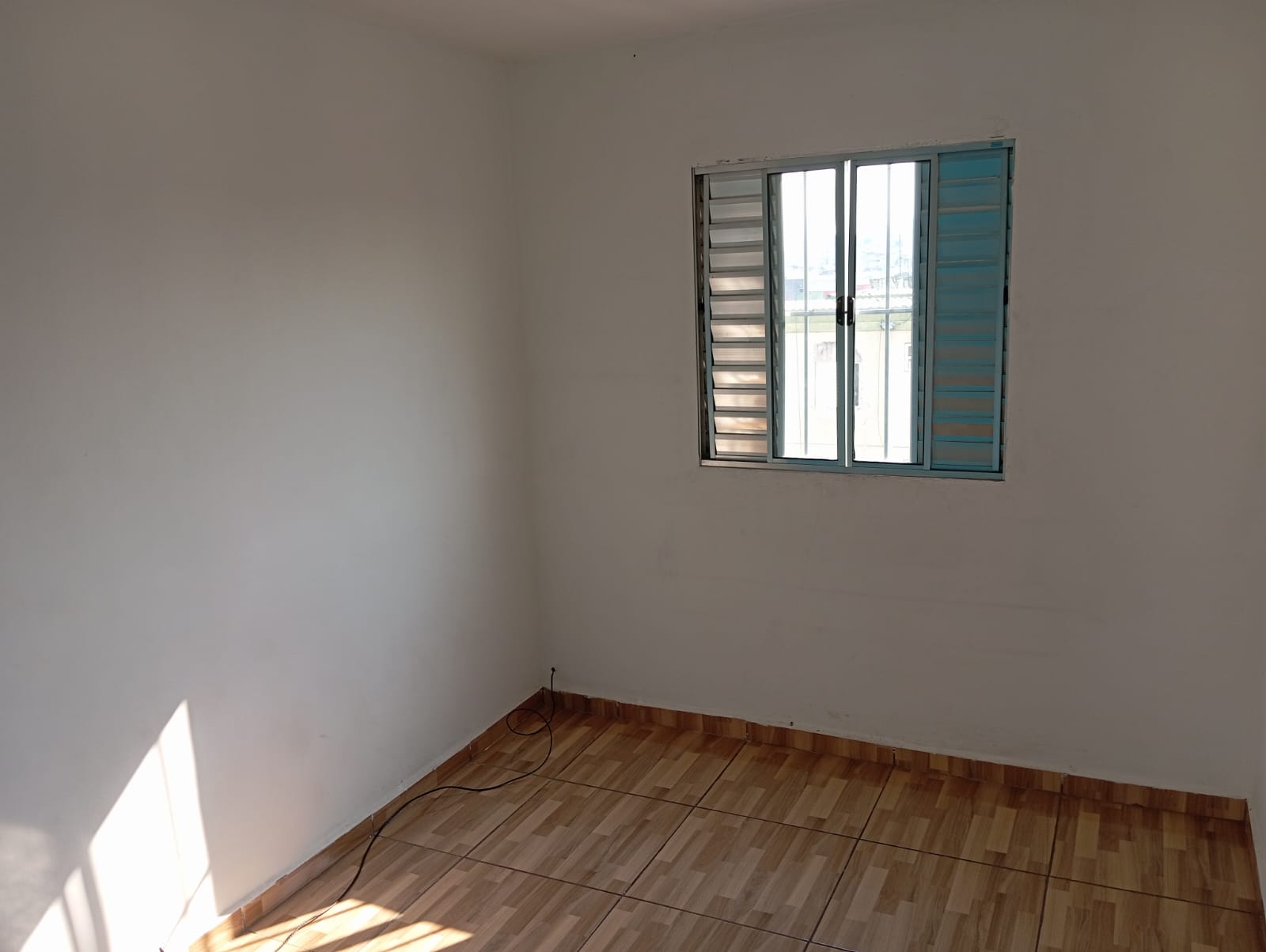 Apartamento à Venda - 2 Dormitórios em Carapicuíba, SP