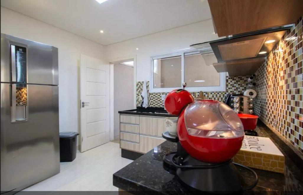 Lindo Sobrado Mobiliado à Venda no Jardim Pestana, Osasco/SP