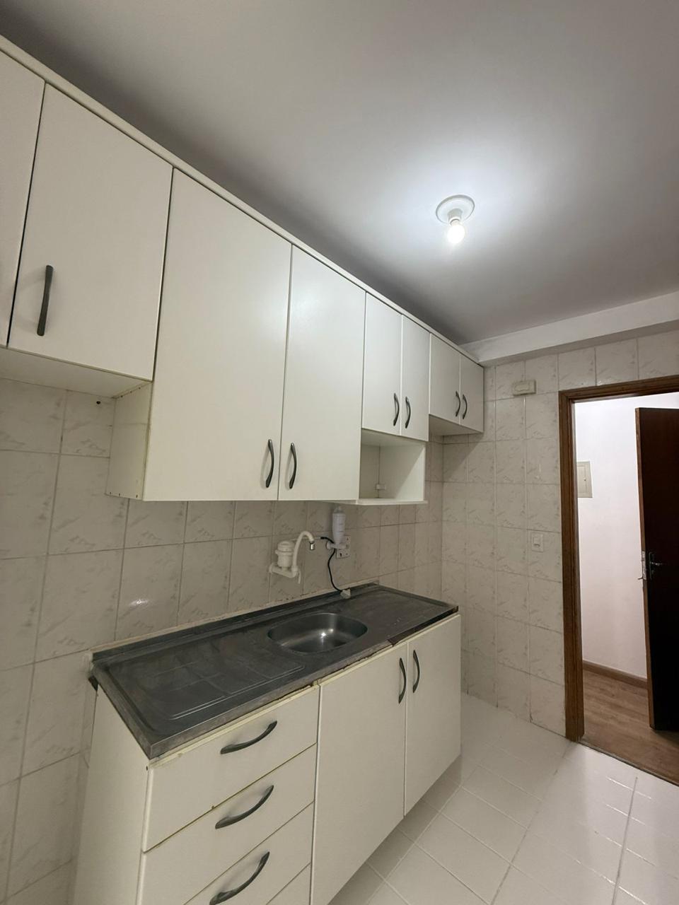 Apartamento à venda  – Condomínio Recanto Violeta I
