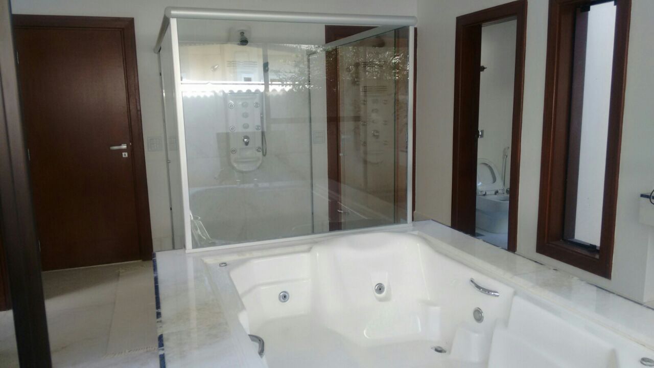 Bela casa no condomínio Parque dos Manacás em Jundiaí SP