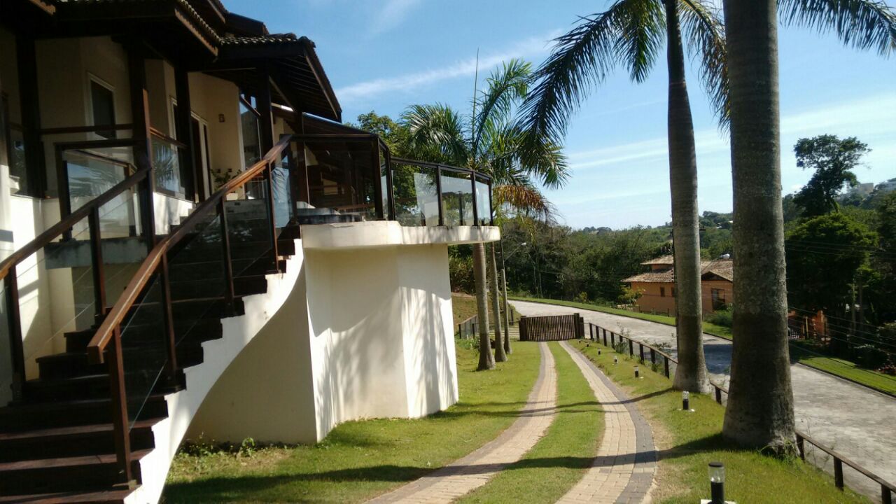 Bela casa no condomínio Parque dos Manacás em Jundiaí SP