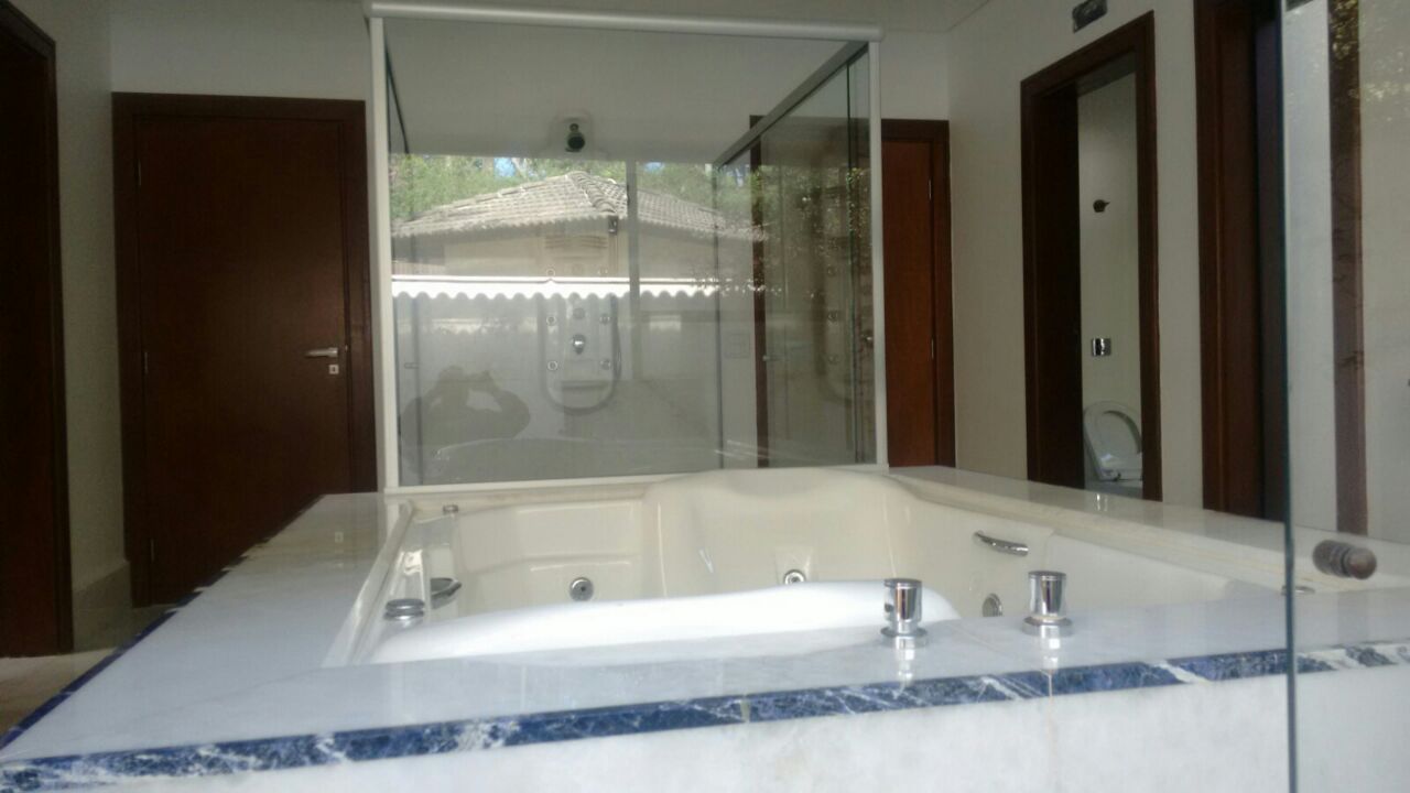 Bela casa no condomínio Parque dos Manacás em Jundiaí SP
