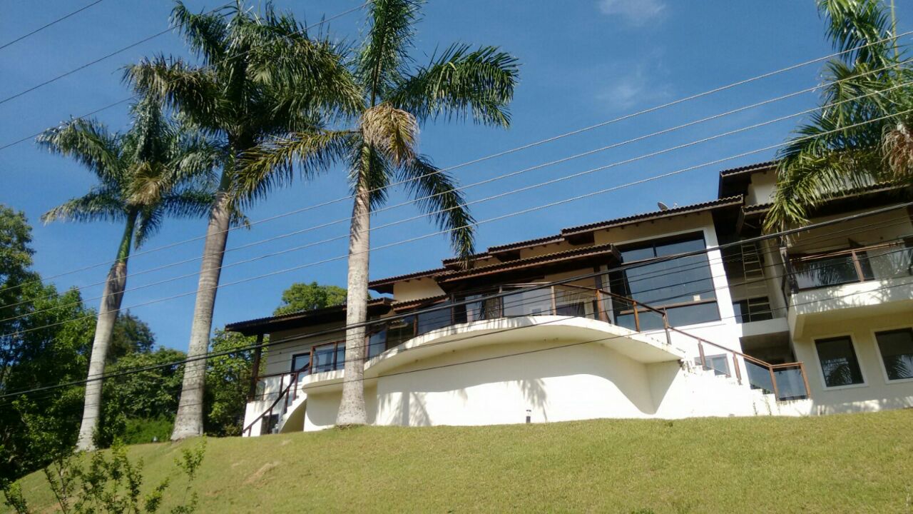 Bela casa no condomínio Parque dos Manacás em Jundiaí SP