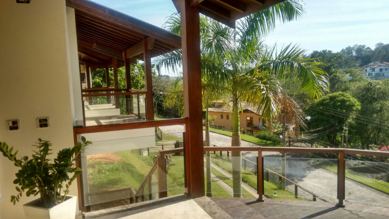 Bela casa no condomínio Parque dos Manacás em Jundiaí SP