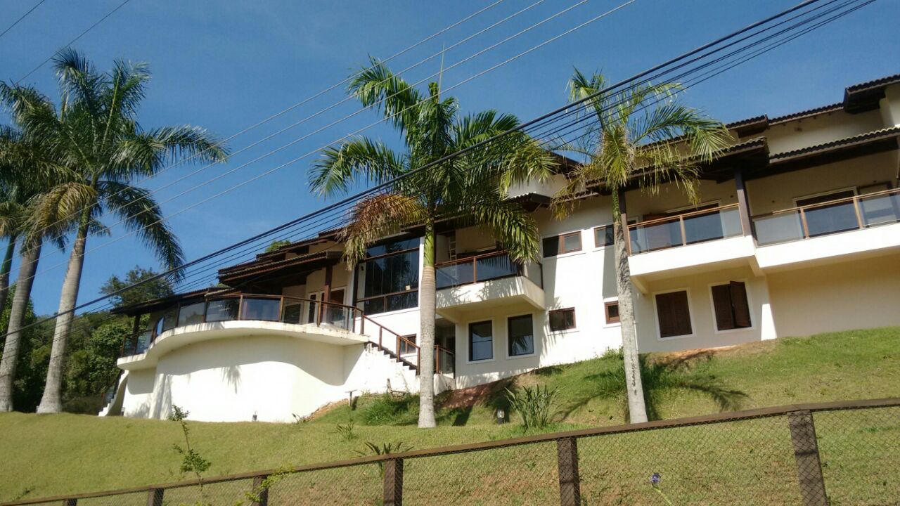 Bela casa no condomínio Parque dos Manacás em Jundiaí SP