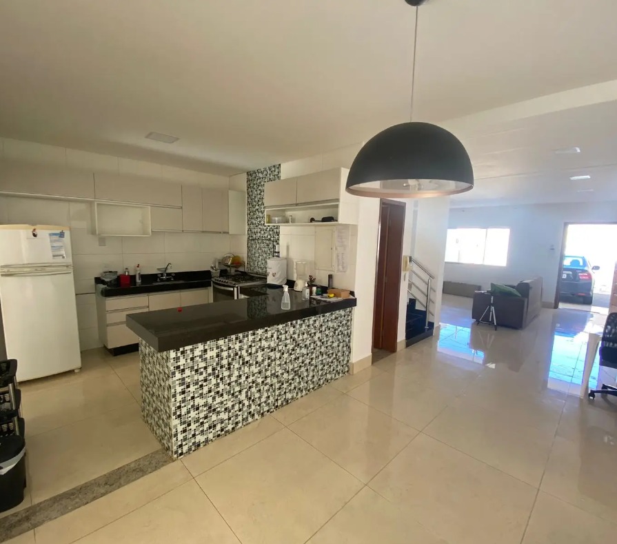 CASA DUPLEX NO BELVEDERE