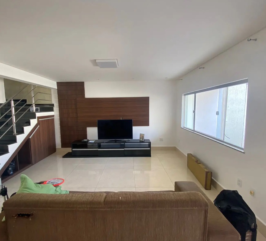 CASA DUPLEX NO BELVEDERE