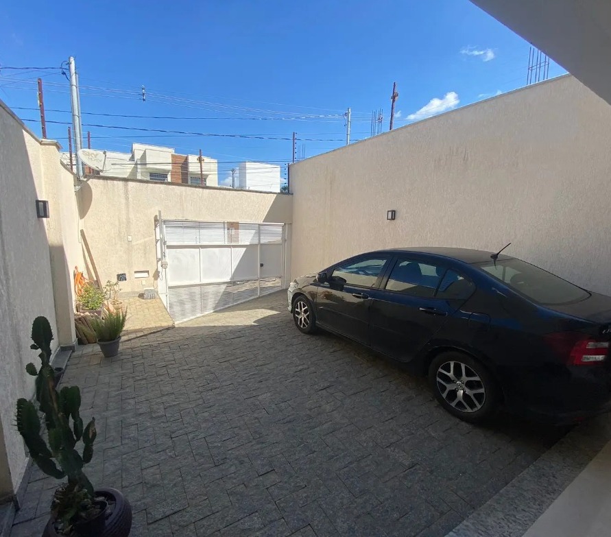 CASA DUPLEX NO BELVEDERE
