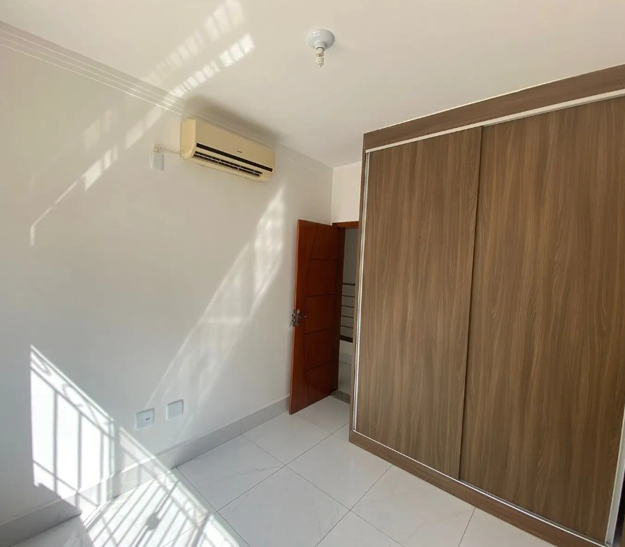 CASA DUPLEX NO BELVEDERE