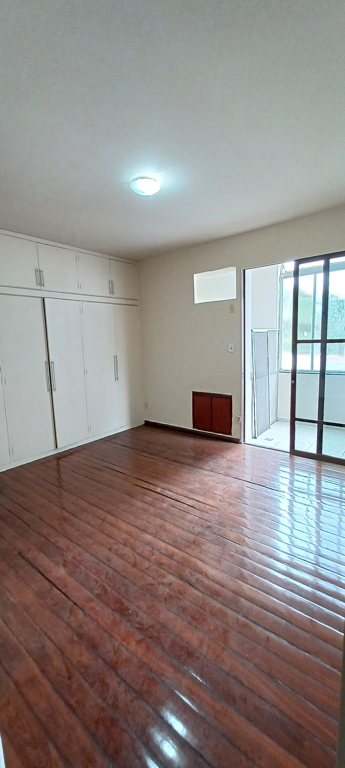 APARTAMENTO NO ESPLANADA