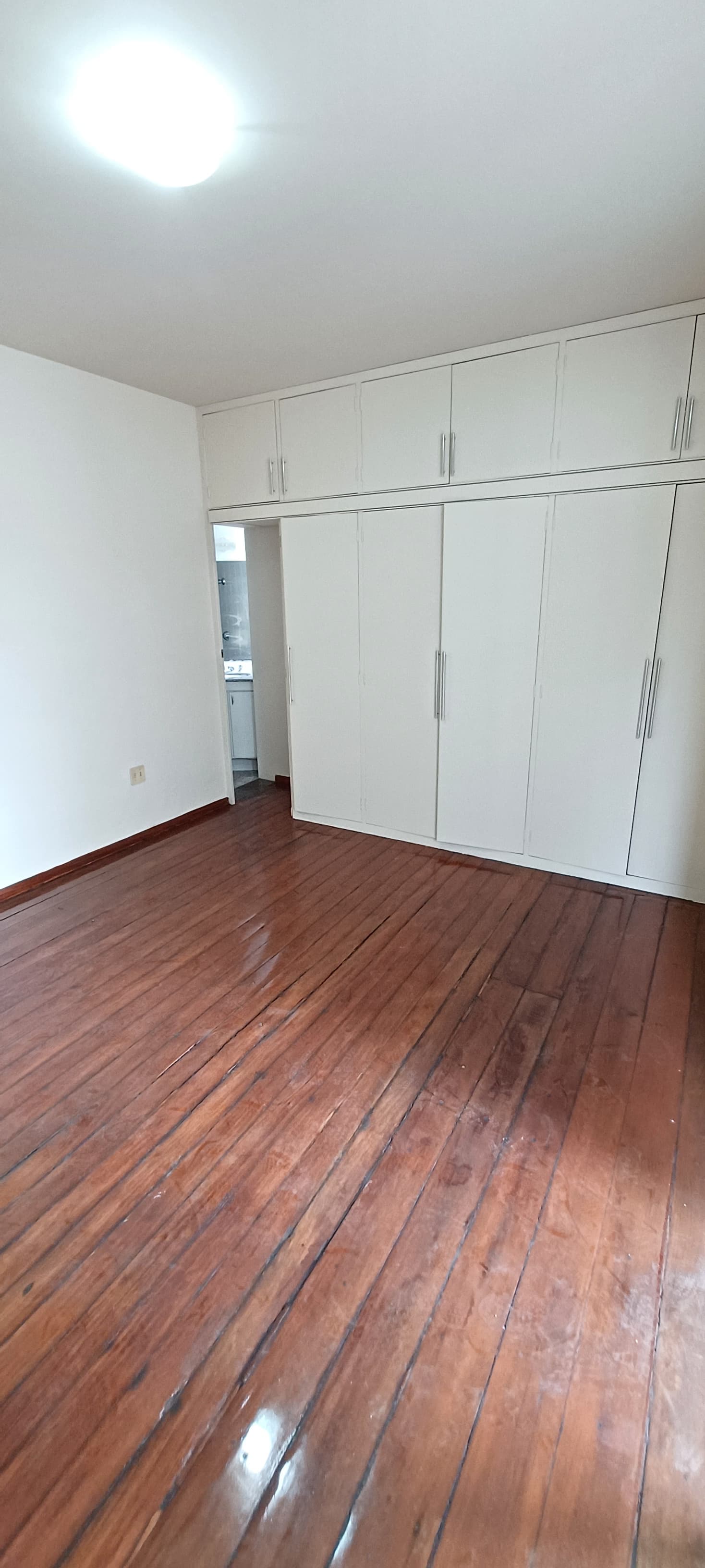 APARTAMENTO NO ESPLANADA
