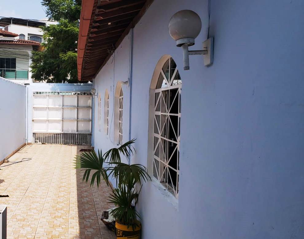 CASA BAIXA LOTE INTEIRO GRÃ DUQUESA