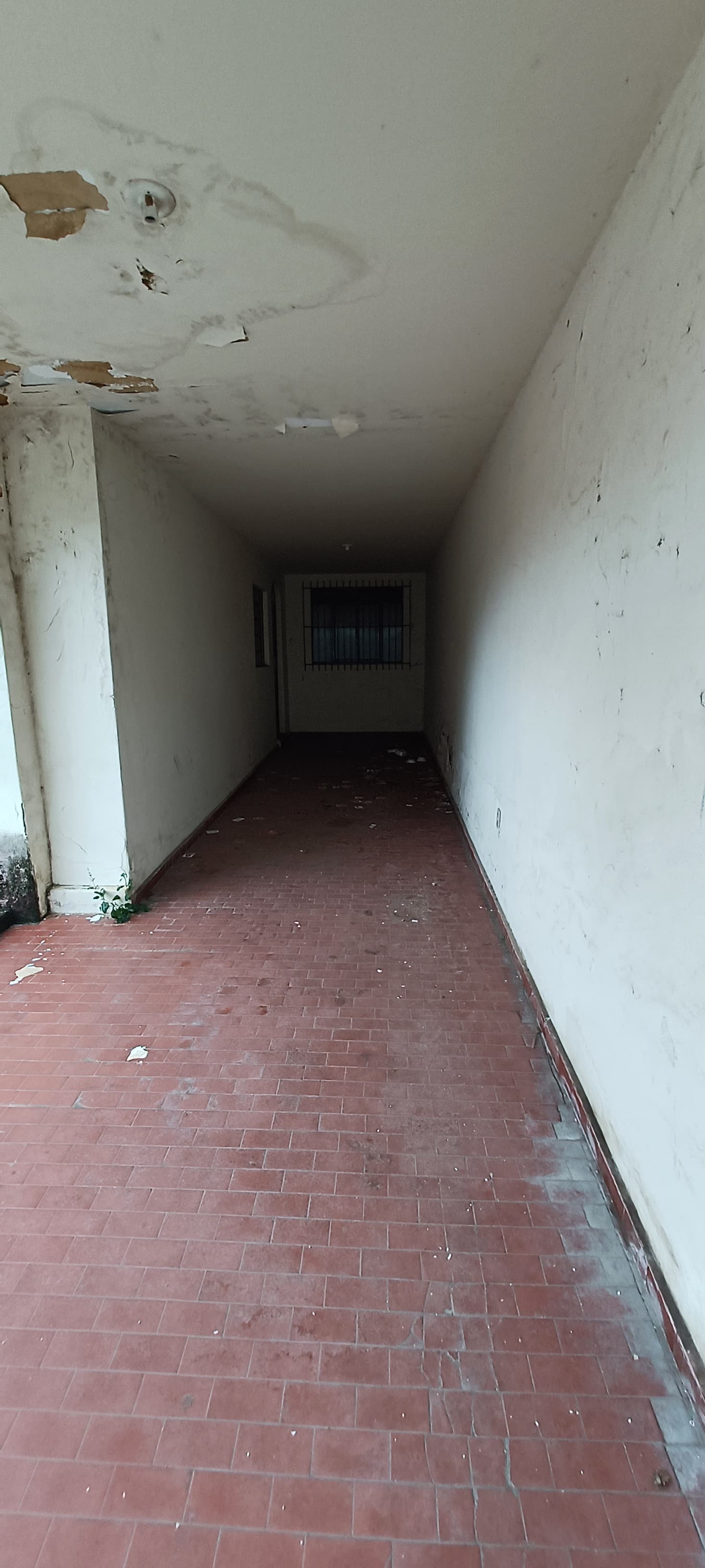 CASA NO BAIRRO DE LOURDES