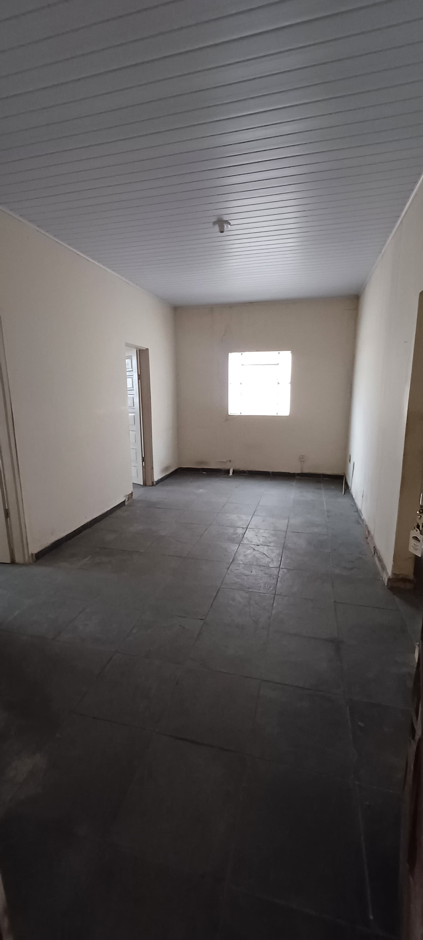 CASA NO BAIRRO DE LOURDES