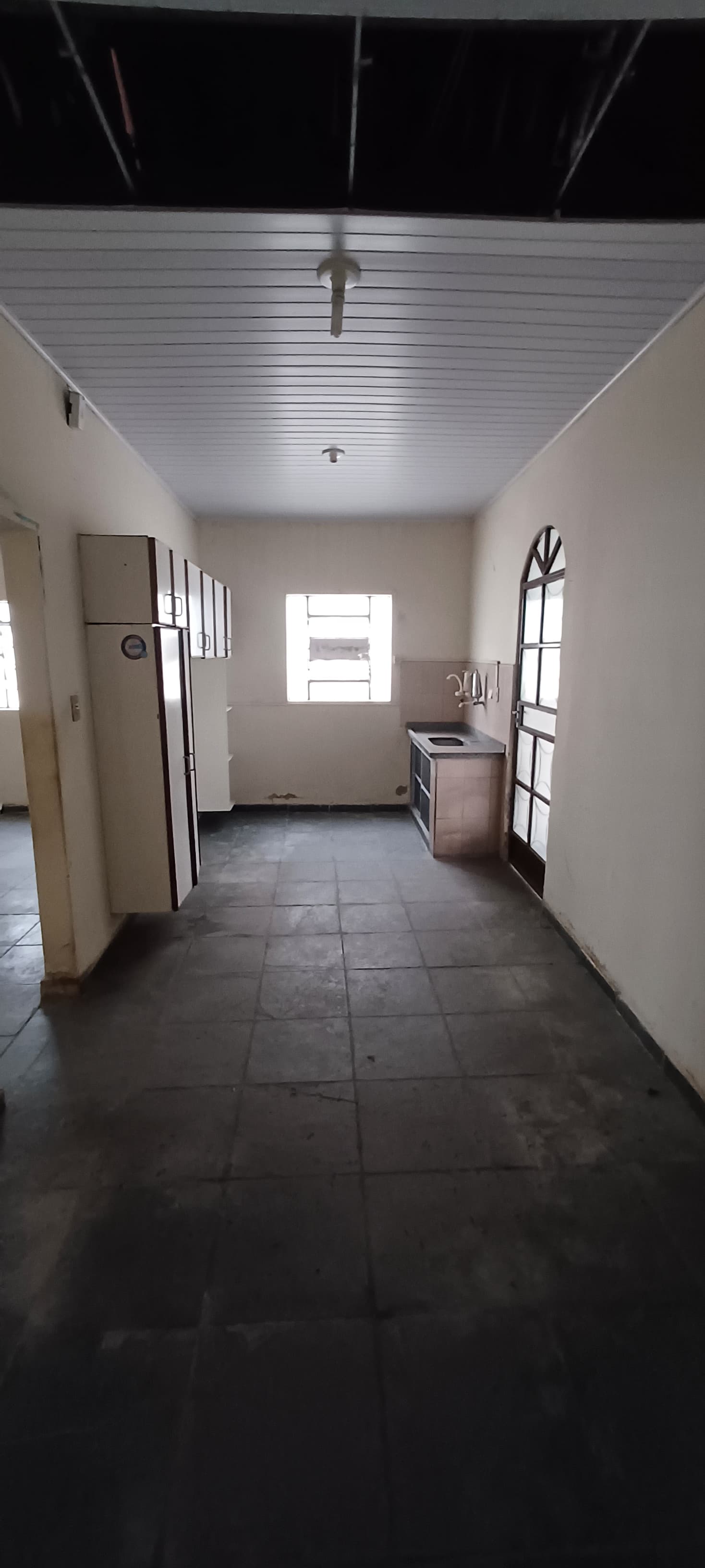 CASA NO BAIRRO DE LOURDES