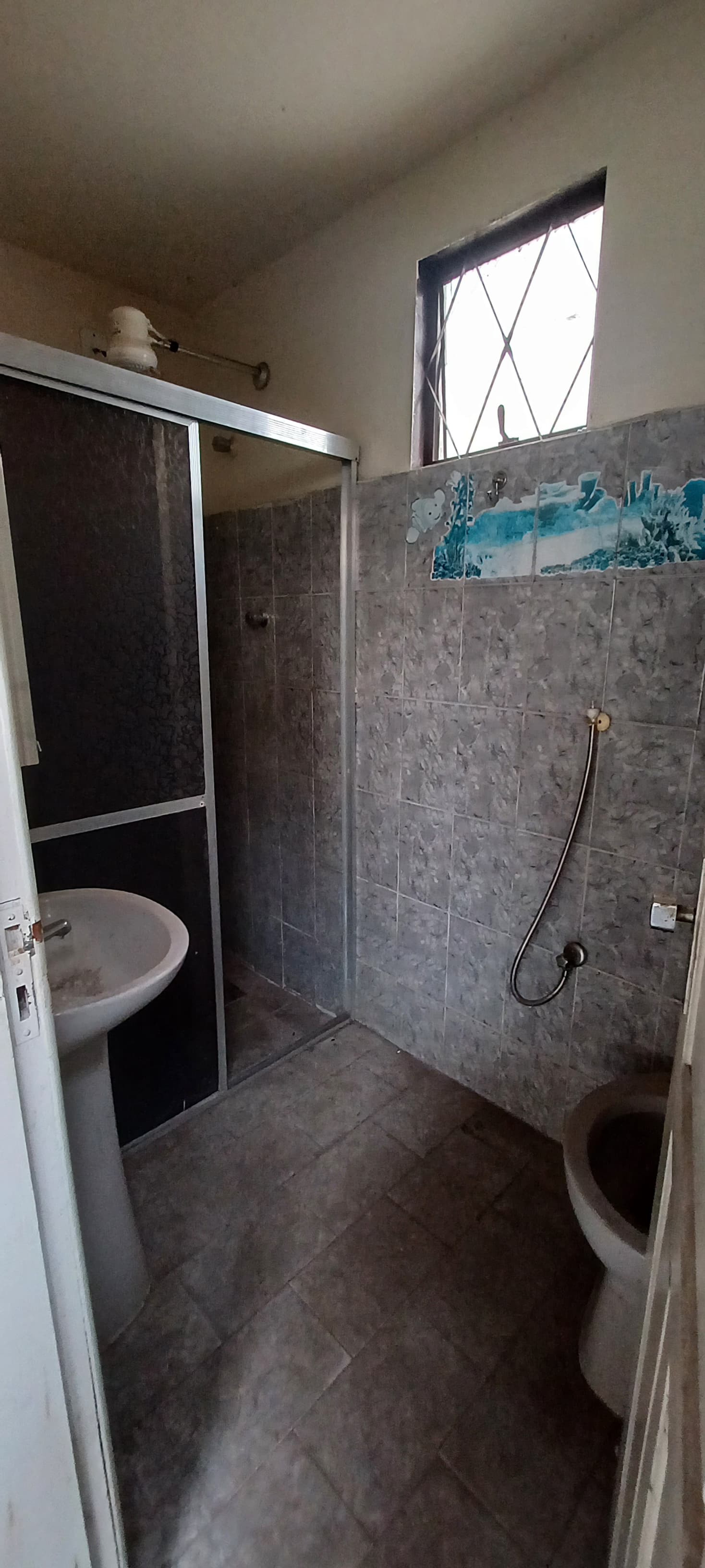 CASA NO BAIRRO DE LOURDES