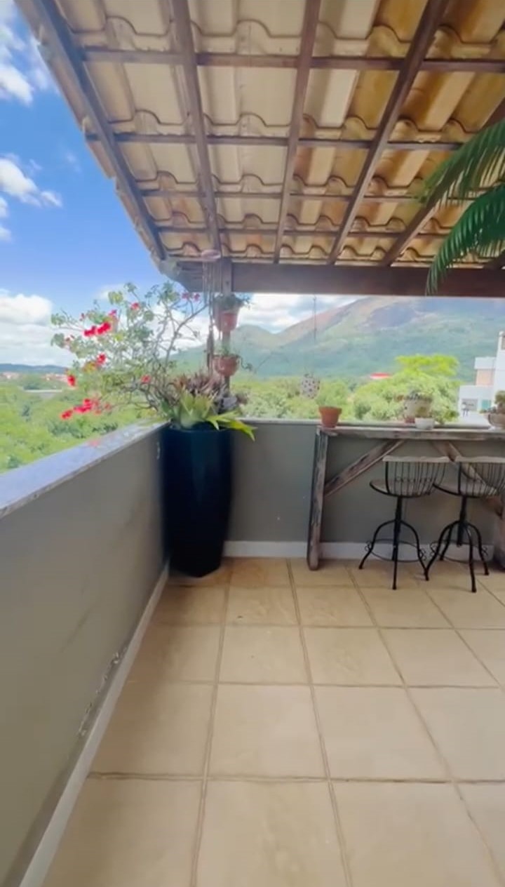 Cobertura na Ilha dos Araújos