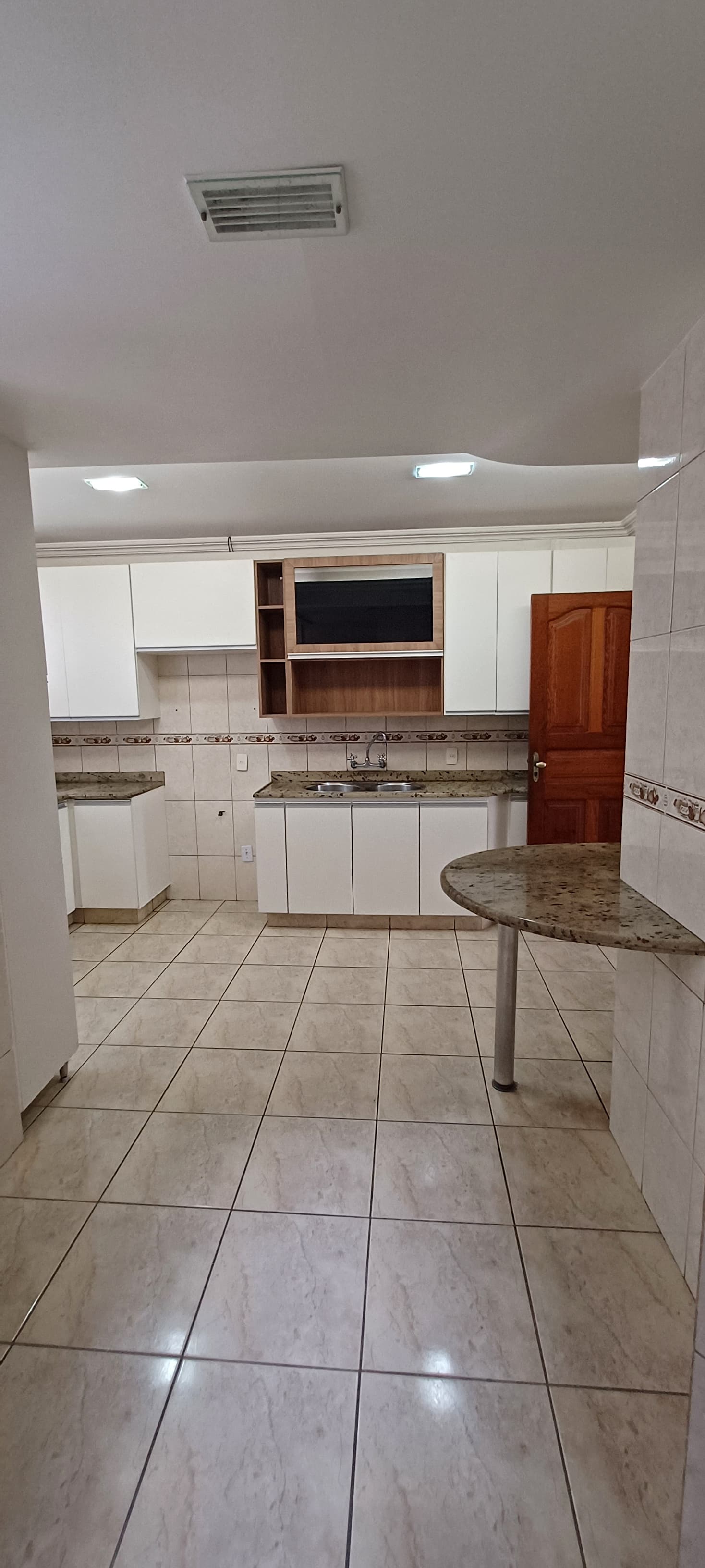 APARTAMENTO NO CENTRO