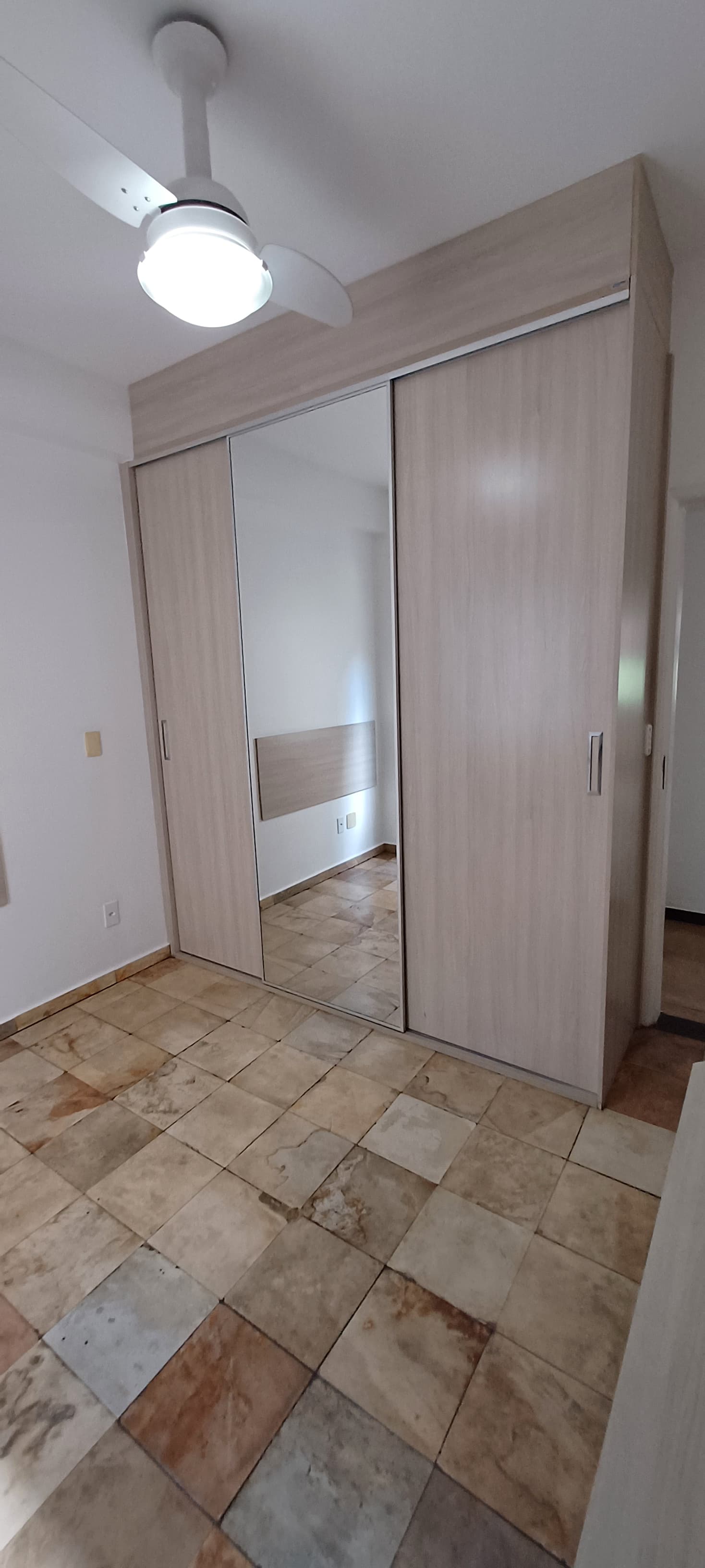 APARTAMENTO NO ESPLANADINHA