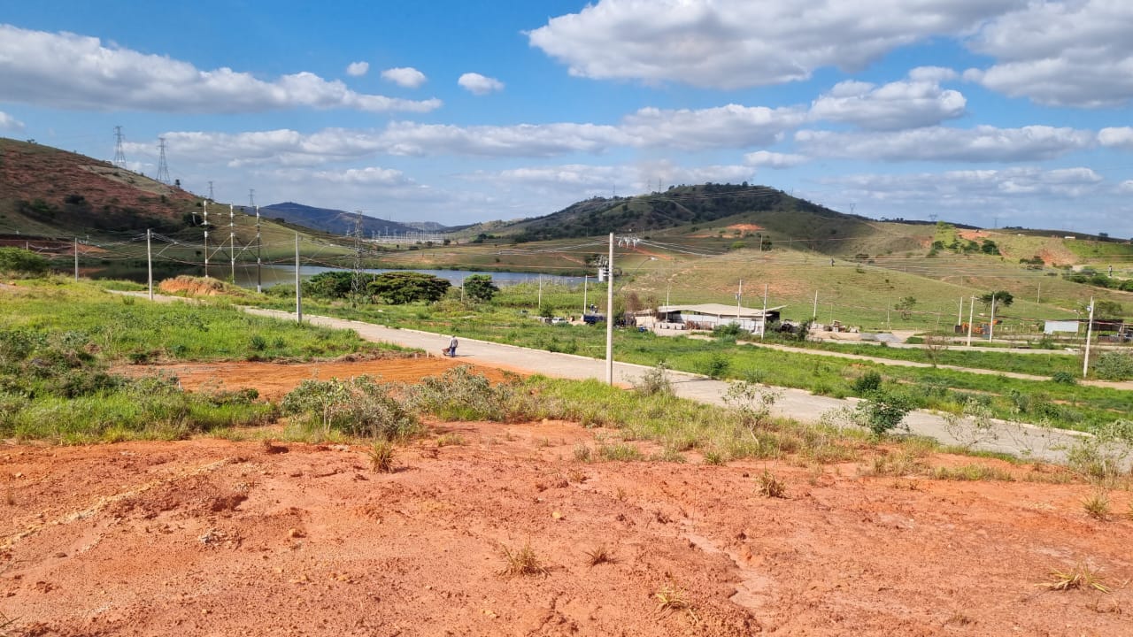 LOTE NO OURO VERDE
