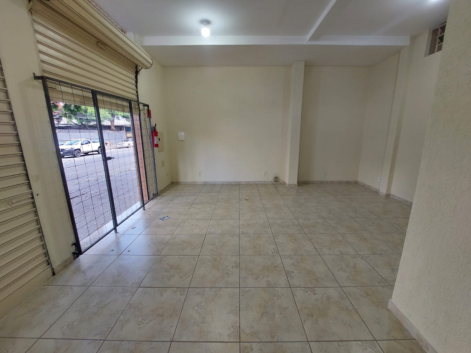 PONTO COMERCIAL NO VILA BRETAS