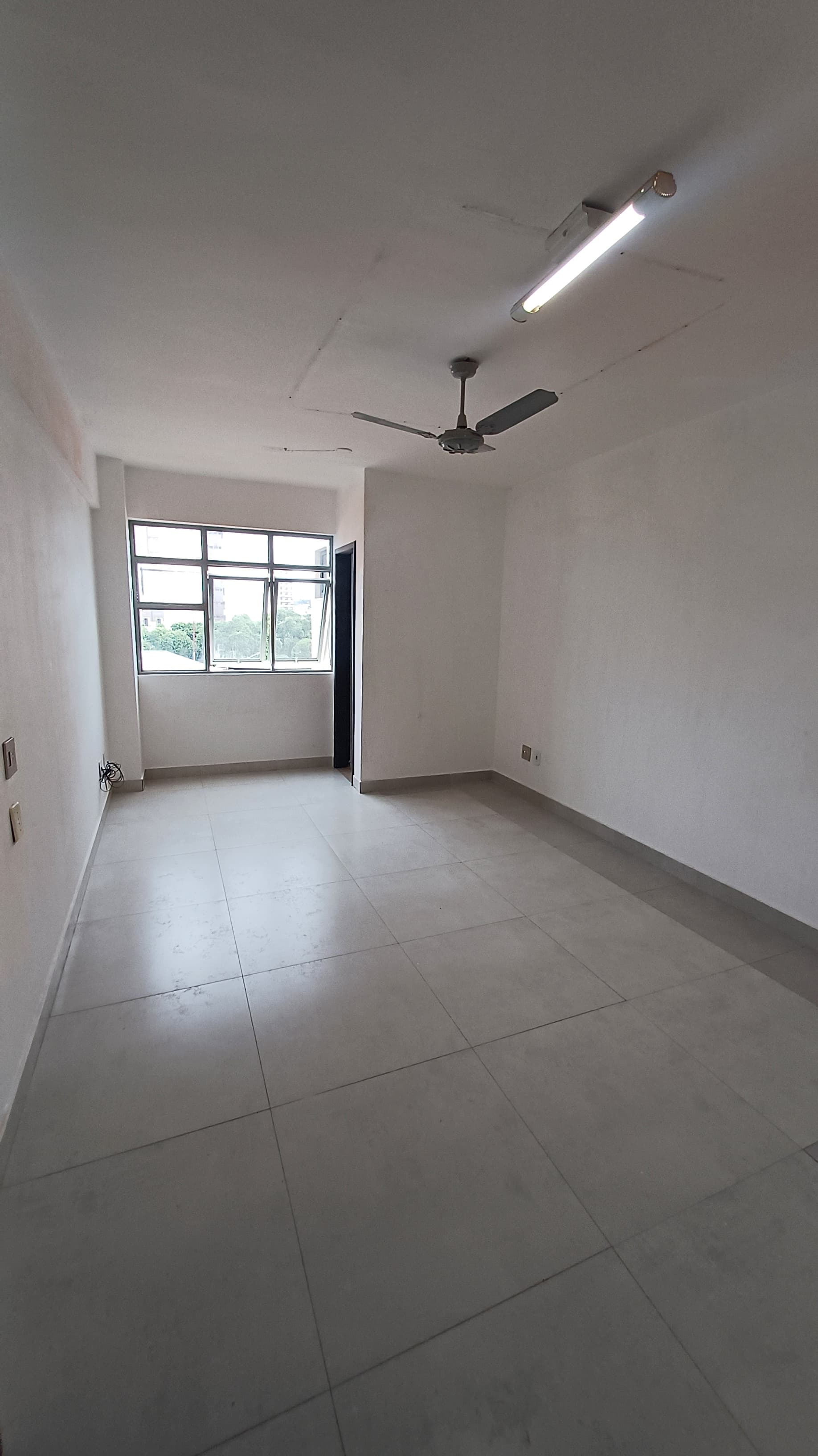 Sala - Locação, Centro, Governador Valadares, MG